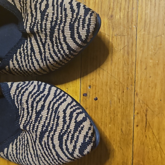 MIA Black and Brown Flats with Animal Print - Picture 4 of 4